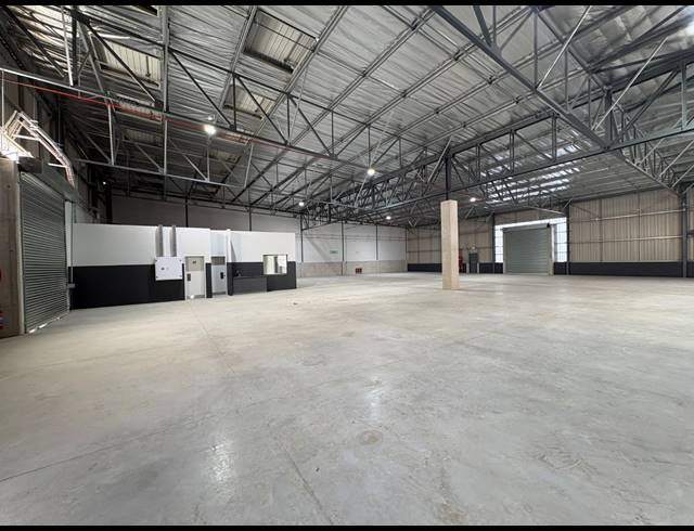 976M² WAREHOUSE TO LET IN ATLANTIC HILLS